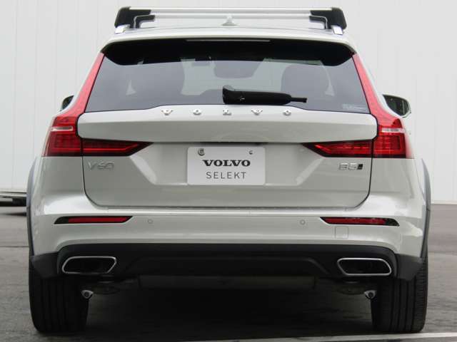 ボルボ Ｖ６０クロスカントリー Ｂ５ ＡＷＤ プロ ４ＷＤ R3年 (関東) 99