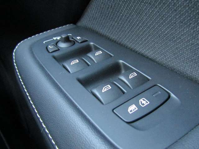 ボルボ Ｓ６０ Ｂ５　Ｒデザイン R3年 (関東) 99