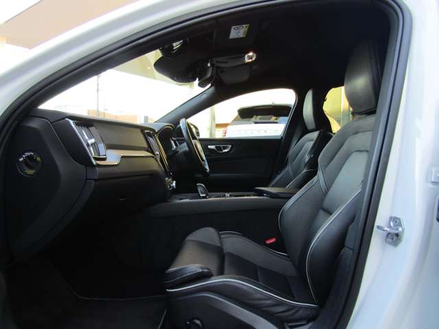 ボルボ Ｓ６０ Ｂ５　Ｒデザイン R3年 (関東) 99