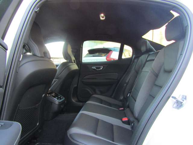 ボルボ Ｓ６０ Ｂ５　Ｒデザイン R3年 (関東) 99