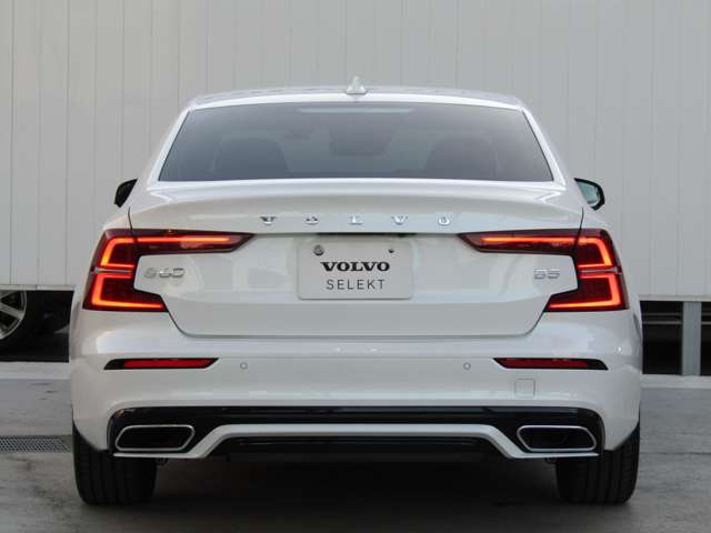 ボルボ Ｓ６０ Ｂ５　Ｒデザイン R3年 (関東) 99