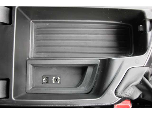 ＢＭＷ ２シリーズ Ｍ２３５Ｉ H26年 (関東) 99