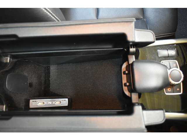 メルセデスベンツ Ｅクラス Ｅ４００　アバンギャルド H27年 (関東) 99