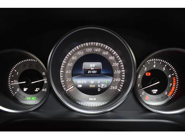 メルセデスベンツ Ｅクラス Ｅ４００　アバンギャルド H27年 (関東) 99