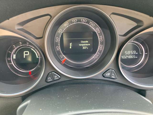 シトロエン Ｃ４ フィール ブルーＨＤＩ ディーゼルターボ H29年 (東北) 99