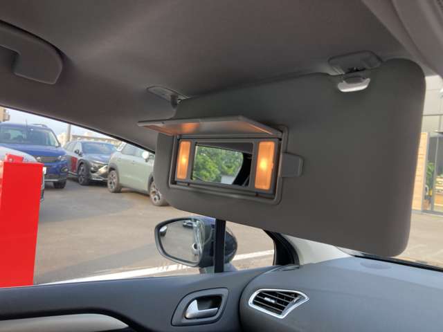 シトロエン Ｃ４ フィール ブルーＨＤＩ ディーゼルターボ H29年 (東北) 99