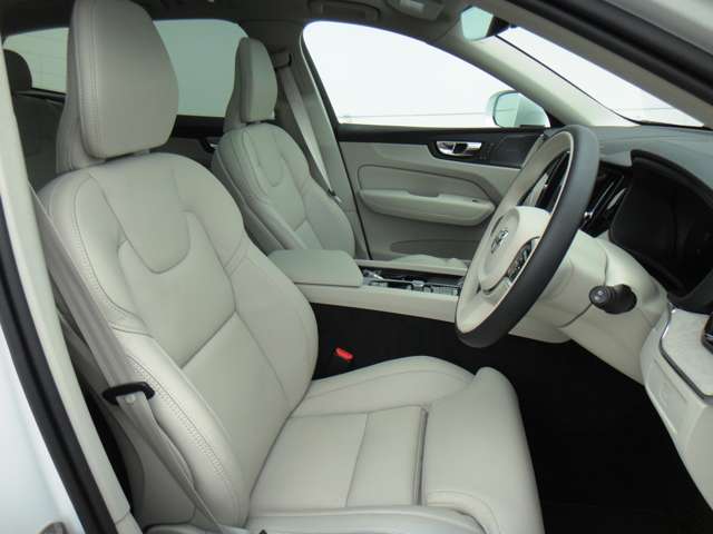 ボルボ ＸＣ６０ アルティメット Ｂ５ ＡＷＤ ４ＷＤ R6年 (東北) 99