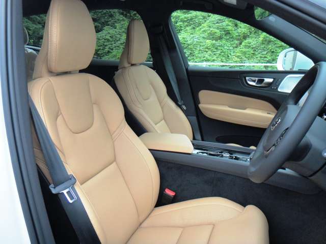 ボルボ ＸＣ６０ アルティメット Ｂ５ ＡＷＤ ４ＷＤ R5年 (東北) 99