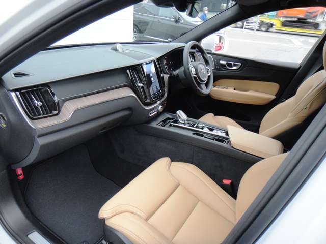 ボルボ ＸＣ６０ アルティメット Ｂ５ ＡＷＤ ４ＷＤ R5年 (東北) 99