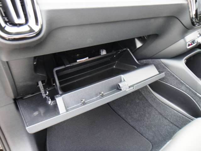 ボルボ ＸＣ４０ アルティメット Ｂ４ ＡＷＤ ４ＷＤ R6年 (東北) 99