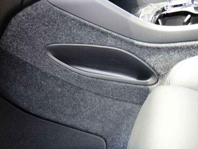 ボルボ ＸＣ４０ アルティメット Ｂ４ ＡＷＤ ４ＷＤ R6年 (東北) 99