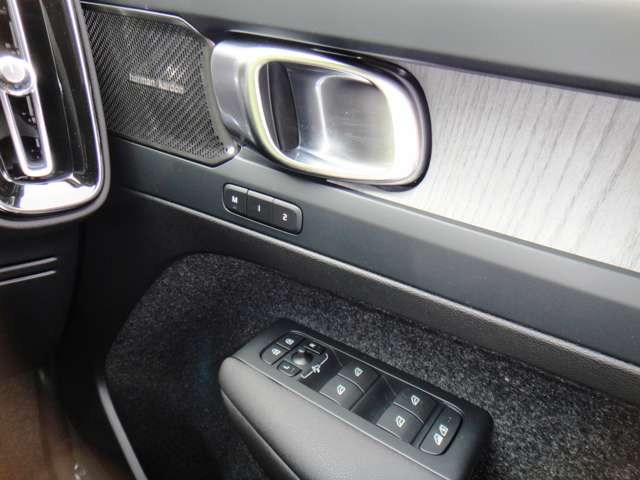 ボルボ ＸＣ４０ アルティメット Ｂ４ ＡＷＤ ４ＷＤ R6年 (東北) 99