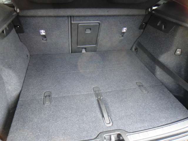 ボルボ ＸＣ４０ Ｂ４ ＡＷＤ Ｒデザイン ４ＷＤ R3年 (東北) 99