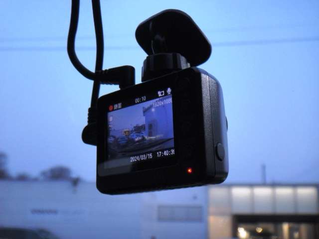 ボルボ ＸＣ４０ Ｂ４ ＡＷＤ Ｒデザイン ４ＷＤ R3年 (東北) 99