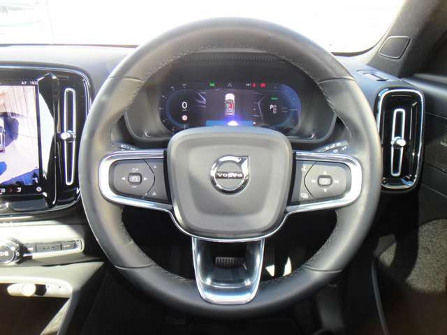 ボルボ ＸＣ４０リチャージ アルティメット シングルモーター R5年 (東北) 99