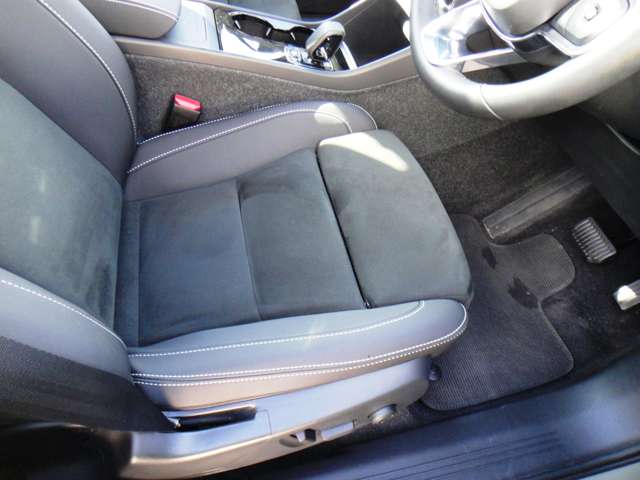 ボルボ ＸＣ４０リチャージ アルティメット シングルモーター R5年 (東北) 99