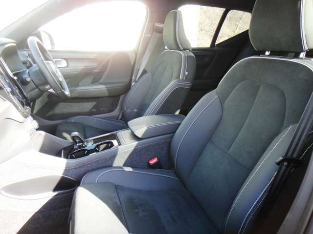 ボルボ ＸＣ４０リチャージ アルティメット シングルモーター R5年 (東北) 99