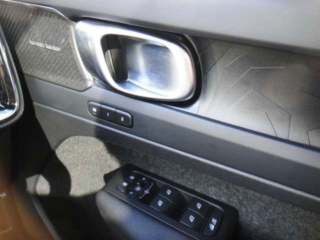 ボルボ ＸＣ４０リチャージ アルティメット シングルモーター R5年 (東北) 99