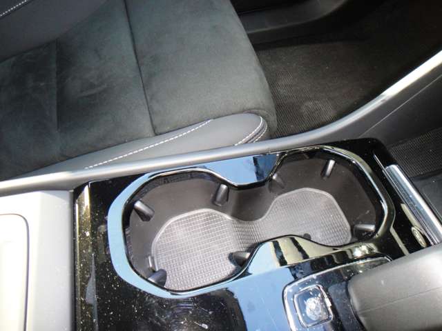 ボルボ ＸＣ４０リチャージ アルティメット シングルモーター R5年 (東北) 99