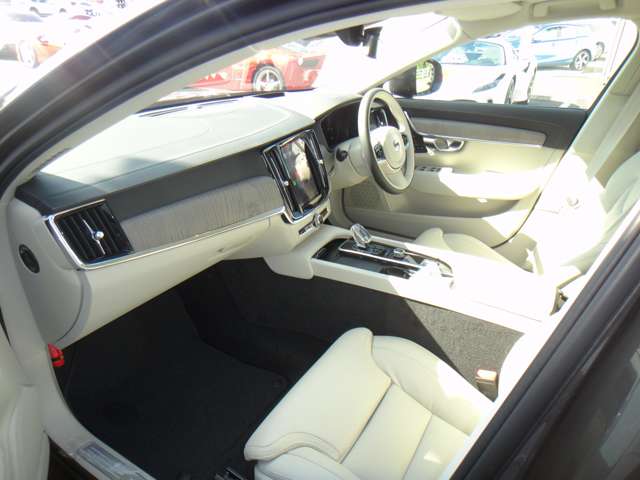 ボルボ Ｖ９０クロスカントリー アルティメット Ｂ５ ＡＷＤ ４ＷＤ R5年 (東北) 99