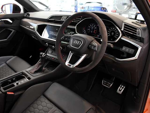 アウディ ＲＳ　Ｑ３ ２．５ ４ＷＤ R3年 (関東) 99