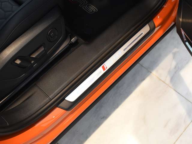 アウディ ＲＳ　Ｑ３ ２．５ ４ＷＤ R3年 (関東) 99