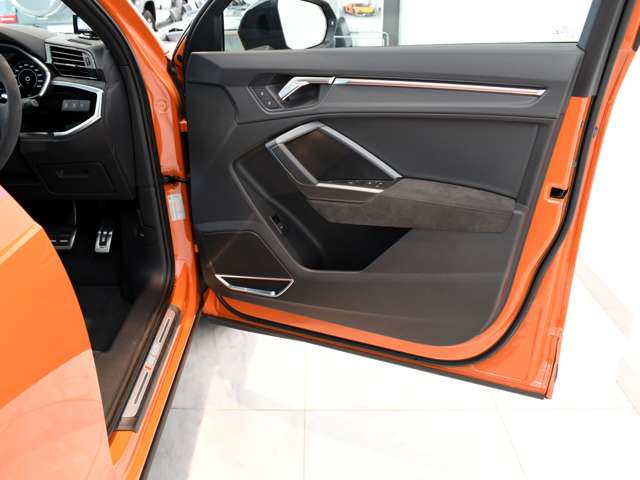 アウディ ＲＳ　Ｑ３ ２．５ ４ＷＤ R3年 (関東) 99