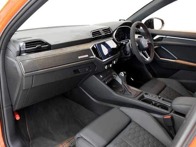 アウディ ＲＳ　Ｑ３ ２．５ ４ＷＤ R3年 (関東) 99