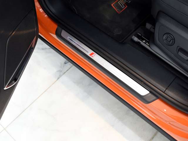 アウディ ＲＳ　Ｑ３ ２．５ ４ＷＤ R3年 (関東) 99