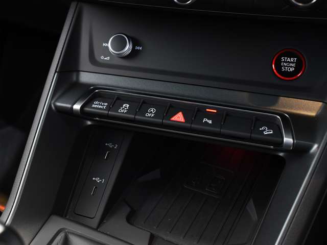 アウディ ＲＳ　Ｑ３ ２．５ ４ＷＤ R3年 (関東) 99