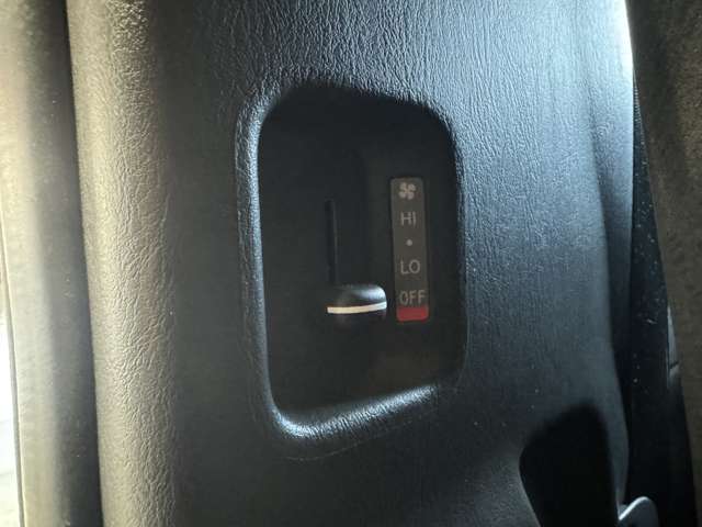 トヨタ ハイエースワゴン ２．７ ＧＬ ロング ミドルルーフ ４ＷＤ R4年 (東北) 99