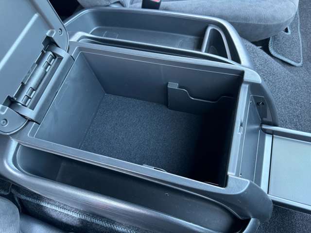 トヨタ ハイエースワゴン ２．７ ＧＬ ロング ミドルルーフ ４ＷＤ R4年 (東北) 99