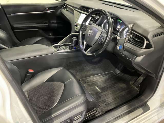 トヨタ カムリ ２．５ ＷＳ ブラック エディション Ｅ－ＦＯＵＲ ４ＷＤ R2年 (北海道) 99