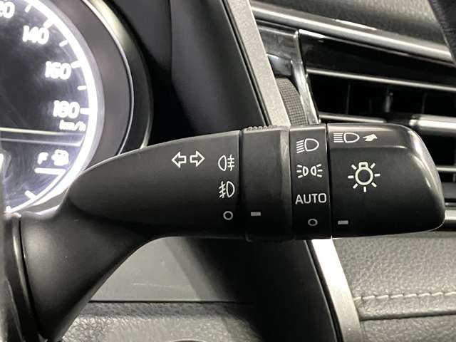 トヨタ カムリ ２．５ ＷＳ ブラック エディション Ｅ－ＦＯＵＲ ４ＷＤ R2年 (北海道) 99