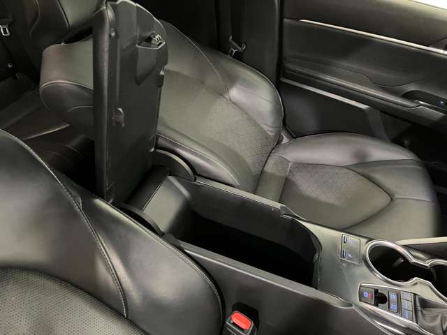 トヨタ カムリ ２．５ ＷＳ ブラック エディション Ｅ－ＦＯＵＲ ４ＷＤ R2年 (北海道) 99