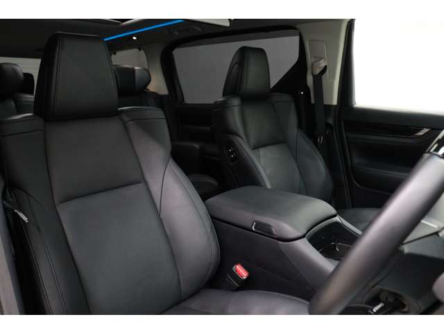 トヨタ アルファード　ハイブリッド ハイブリッド ２．５ ＳＲ Ｃパッケージ Ｅ－ＦＯＵＲ ４ＷＤ R5年 (東海) 99