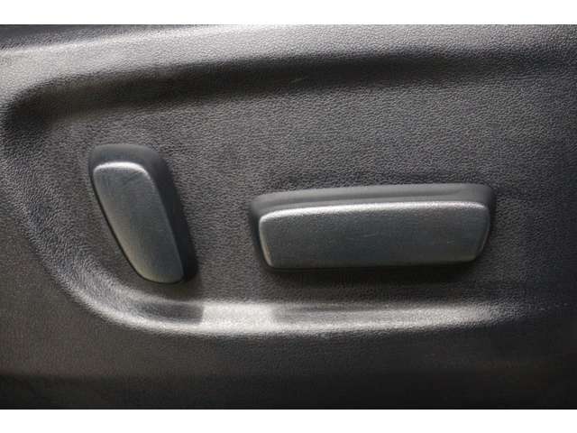 トヨタ アルファード　ハイブリッド ハイブリッド ２．５ ＳＲ Ｃパッケージ Ｅ－ＦＯＵＲ ４ＷＤ R5年 (東海) 99