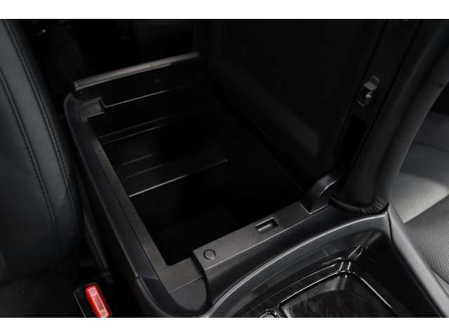 トヨタ アルファード　ハイブリッド ハイブリッド ２．５ ＳＲ Ｃパッケージ Ｅ－ＦＯＵＲ ４ＷＤ R5年 (東海) 99