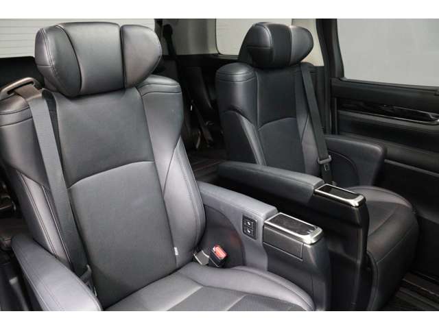 トヨタ アルファード　ハイブリッド ハイブリッド ２．５ ＳＲ Ｃパッケージ Ｅ－ＦＯＵＲ ４ＷＤ R5年 (東海) 99