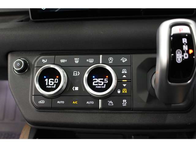 ランドローバー ディフェンダー １１０ Ｘダイナミック ＳＥ ３．０Ｌ Ｄ３００ ディーゼルターボ ４ＷＤ R4年 (北海道) 99