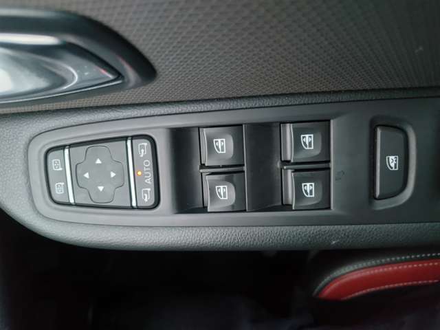 ルノー ルーテシア インテンス H29年 (東北) 99