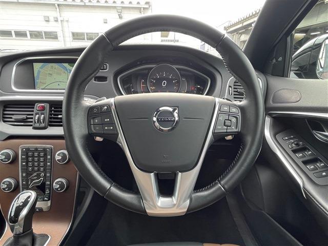 ボルボ Ｖ４０クロスカントリー Ｔ５ ＡＷＤ サマム ４ＷＤ H28年 (東北) 99