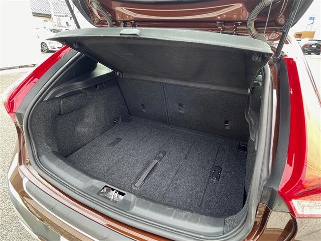 ボルボ Ｖ４０クロスカントリー Ｔ５ ＡＷＤ サマム ４ＷＤ H28年 (東北) 99