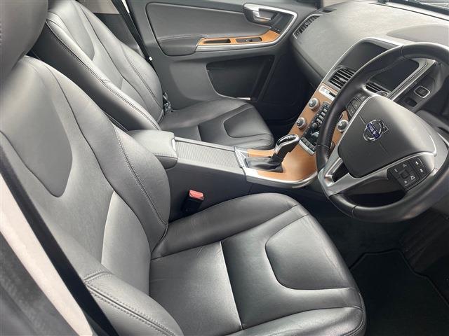 ボルボ ＸＣ６０ Ｄ４　クラシック H29年 (東北) 99