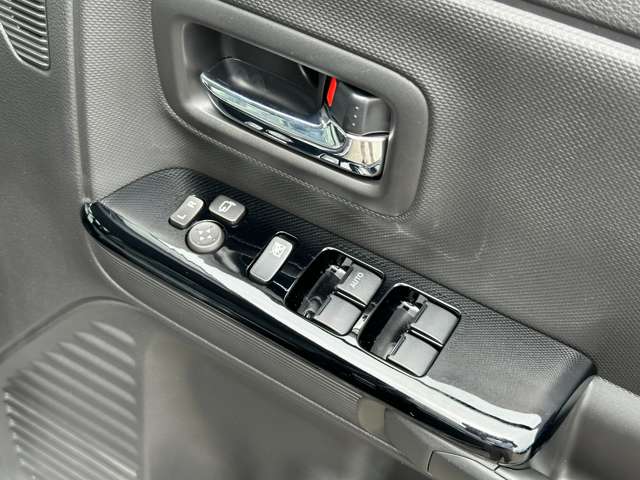 スズキ スペーシア ６６０ カスタム ハイブリッド ＸＳ ４ＷＤ R5年 (近畿) 99