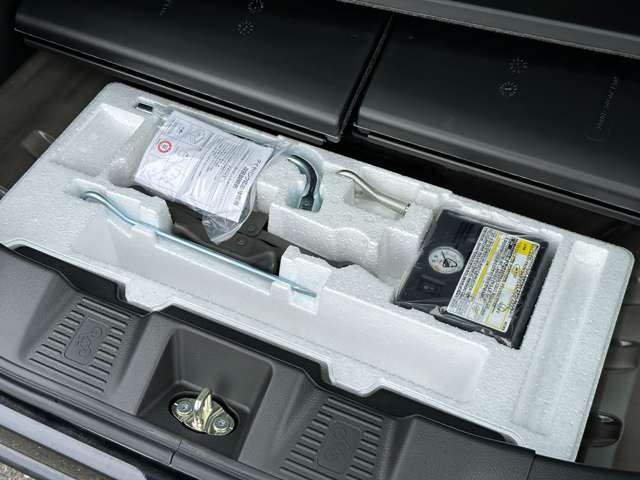 スズキ スペーシア ６６０ カスタム ハイブリッド ＸＳ ４ＷＤ R5年 (近畿) 99