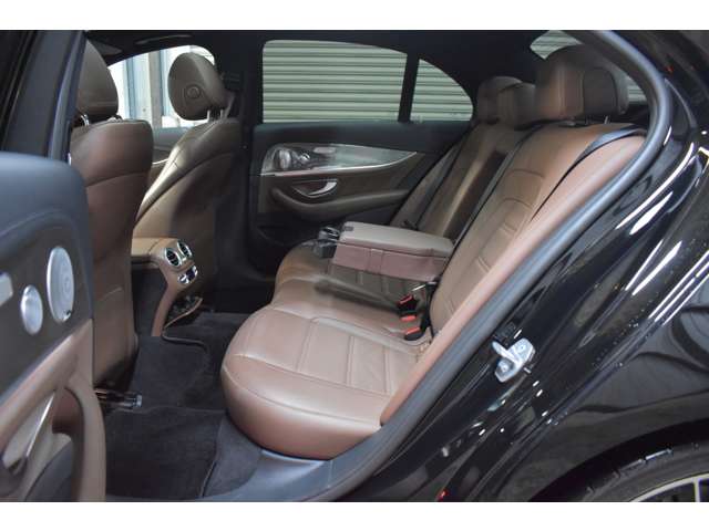 メルセデスＡＭＧ Ｅクラス Ｅ４３ ４マチック ４ＷＤ H29年 (関東) 99