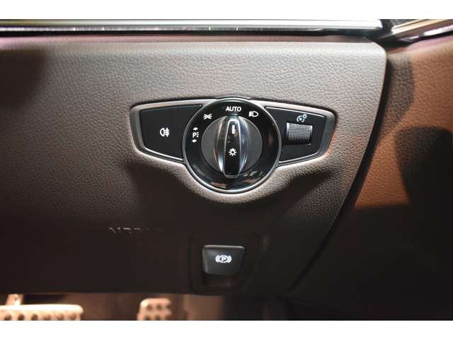 メルセデスＡＭＧ Ｅクラス Ｅ４３ ４マチック ４ＷＤ H29年 (関東) 99