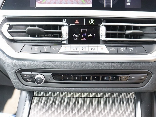 ＢＭＷ ３シリーズ ３１８ｉ　Ｍスポーツ R3年 (関東) 99