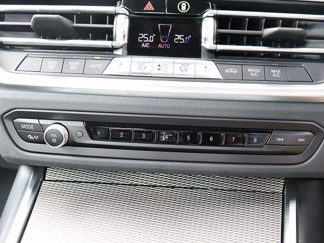 ＢＭＷ ３シリーズ ３１８ｉ　Ｍスポーツ R3年 (関東) 99